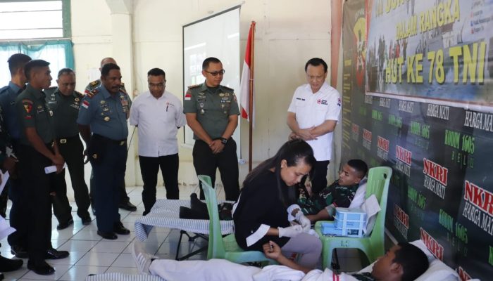 Kodim Belu Gelar Bakti Kesehatan Donor Darah Dan Pembagian Sembako, Dalam Rangka Meriahkan HUT TNI Ke-78