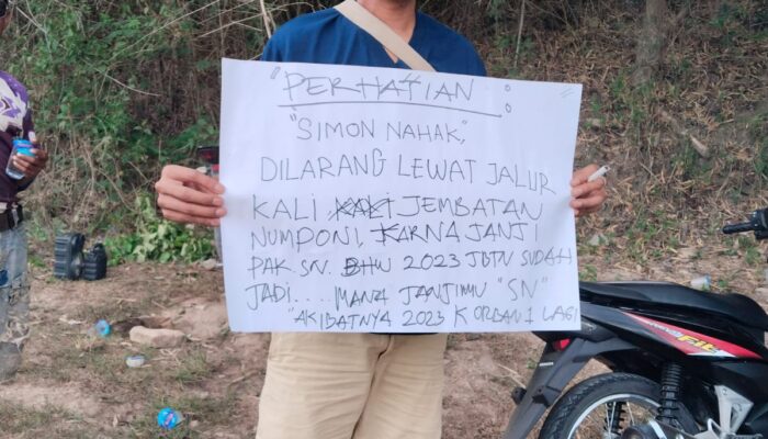 Janji Tidak Terealisasi, Masyarakat Numponi Tagi Janji Melalui Tulisan Saat Paket SN-FBN Lakukan Kampanye Di Bonibais